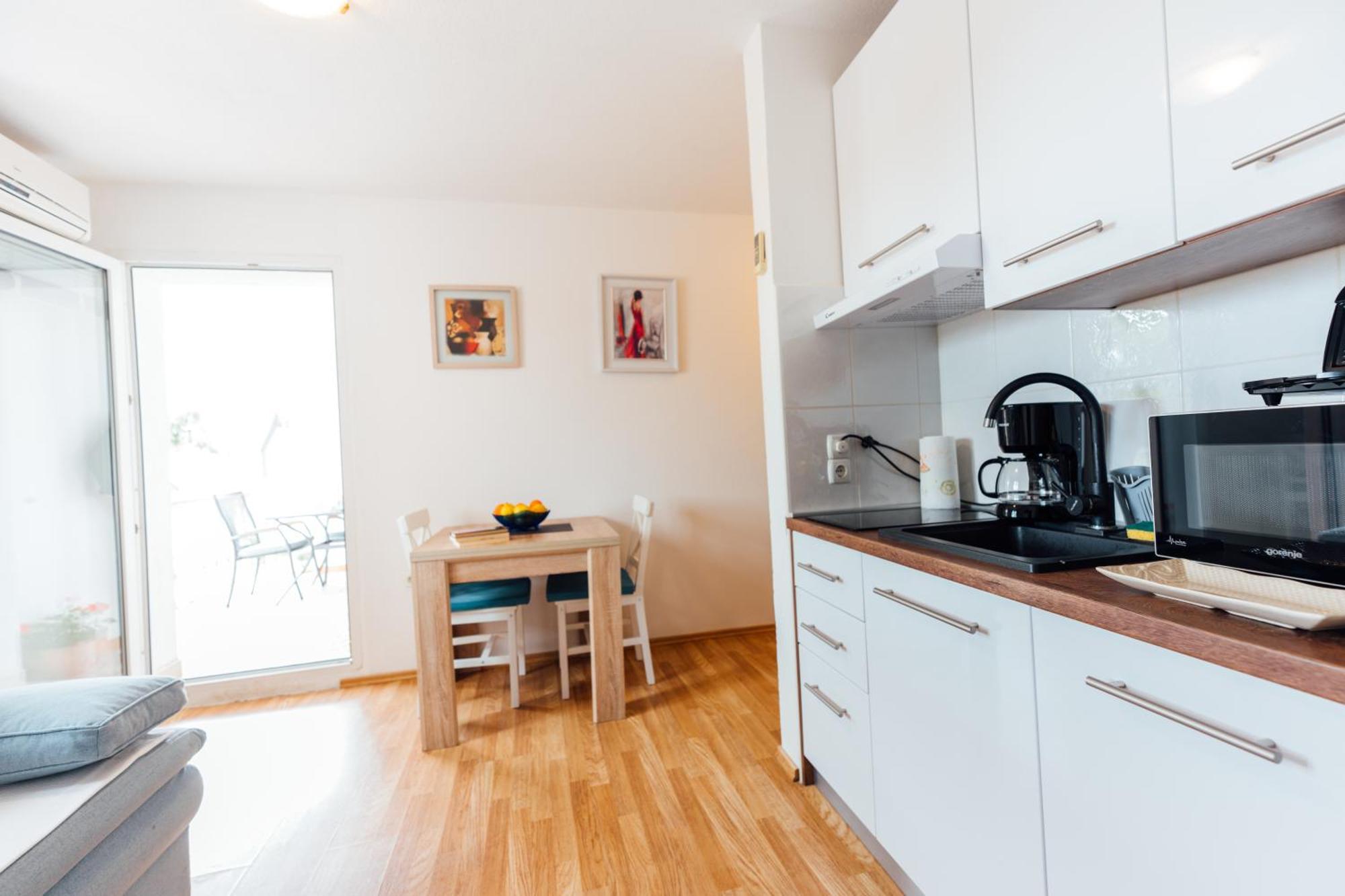 Apartment Lenic Apartman, Free Private Parking *