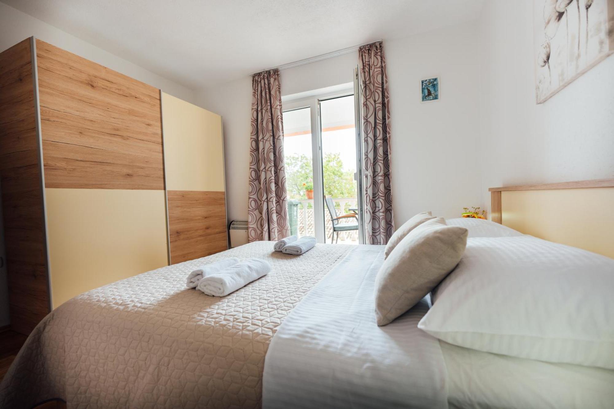 Apartment Lenic Apartman, Free Private Parking Fazana