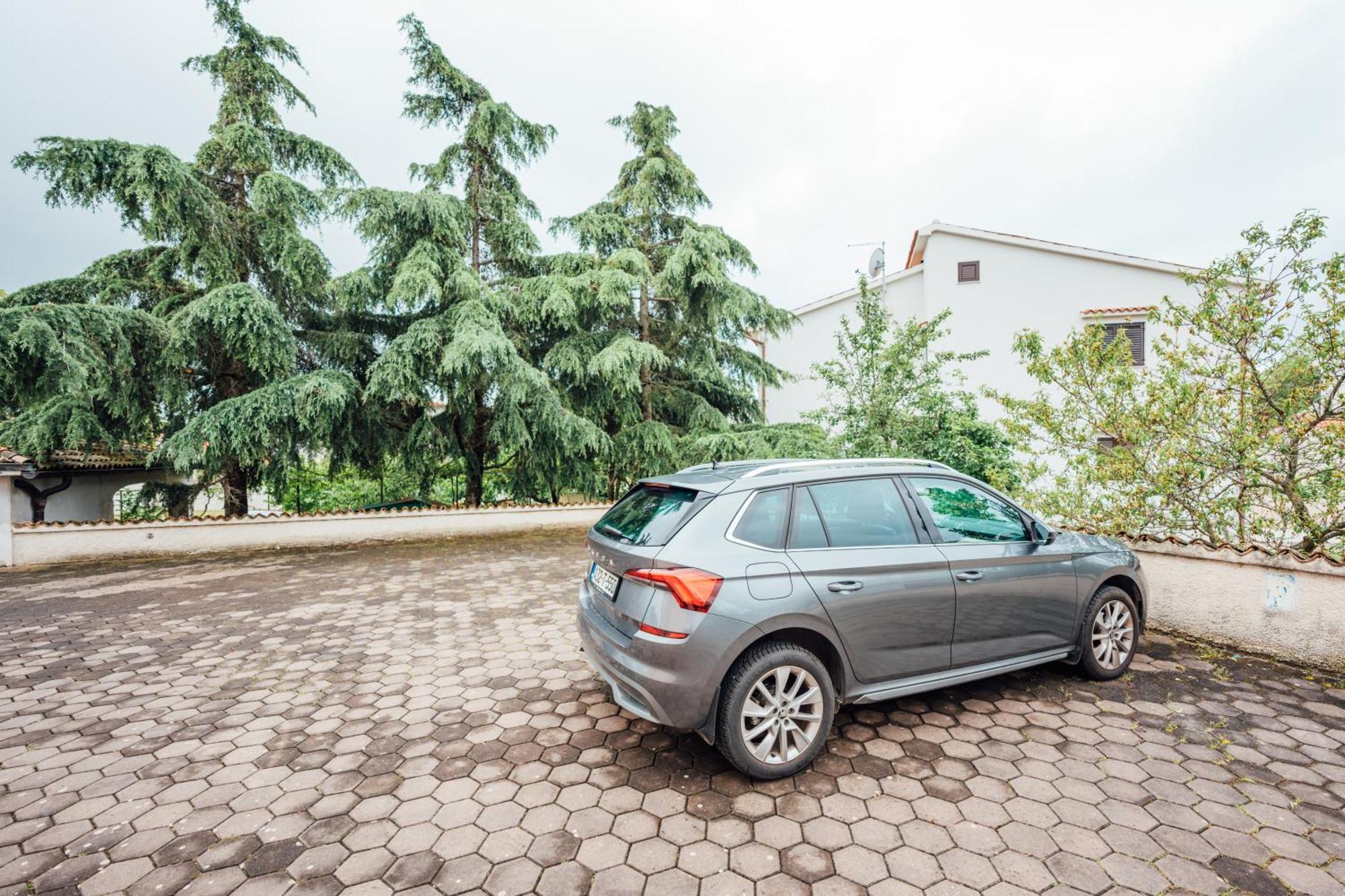 Lenic Apartman, Free Private Parking